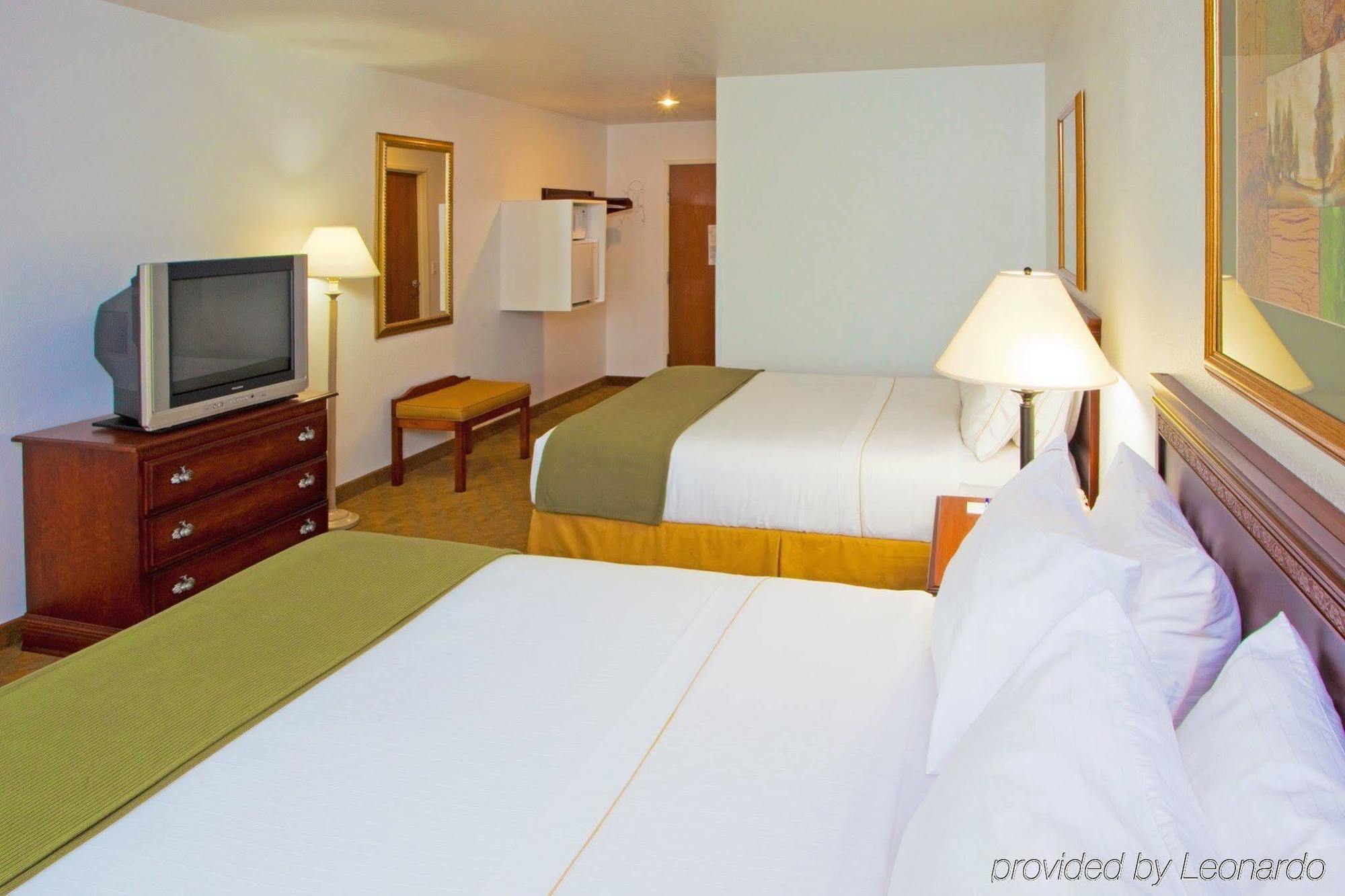 Holiday Inn Express Hotel & Suites Elkins By Ihg Quarto foto